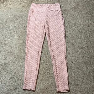 If It were me textured Leggings, Size **Lg on tag measures as Medium, see below